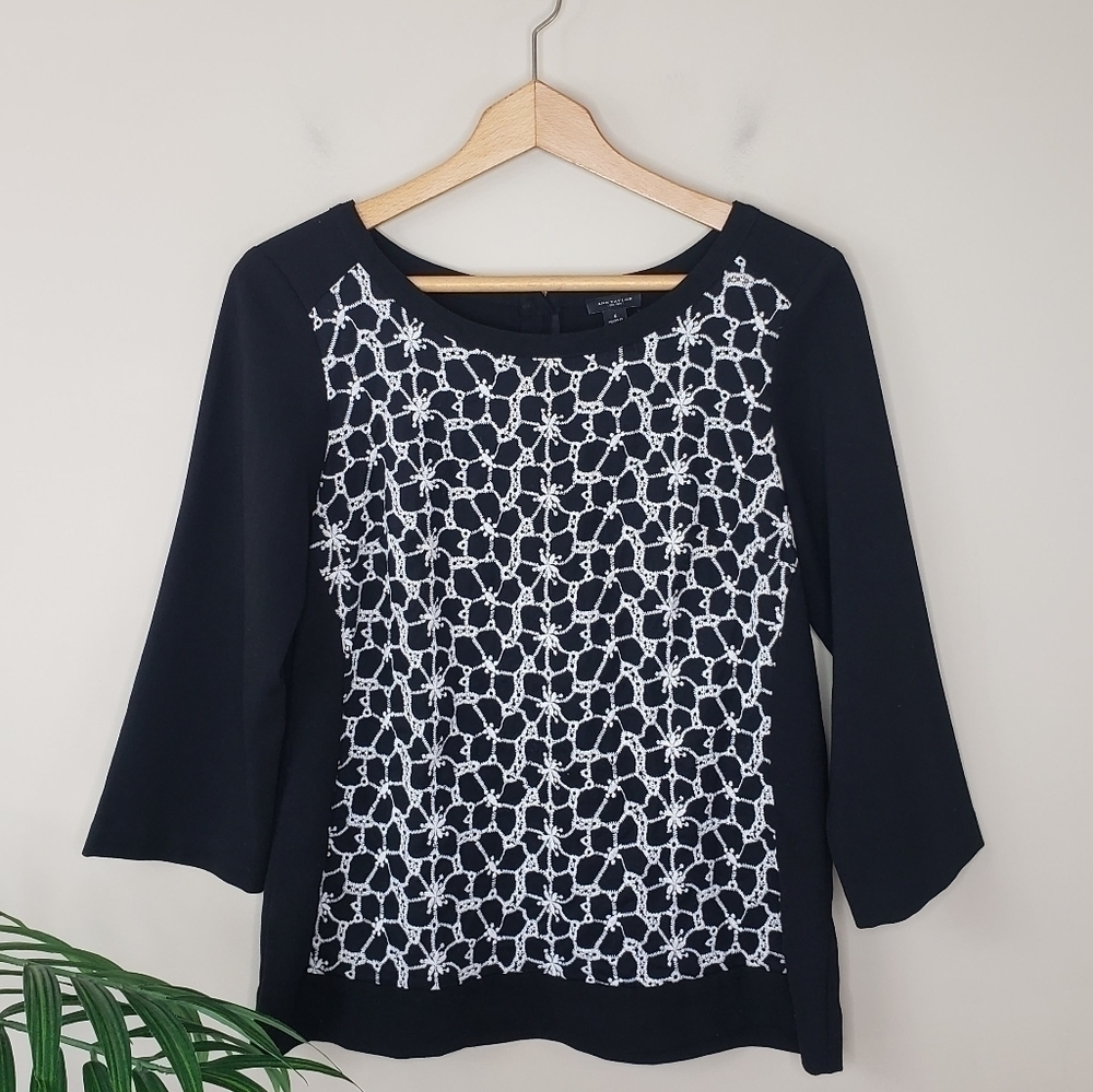 Ann Taylor Black White Floral Embroidered 3/4 Sleeve Top Size 6 Cottagecore Work